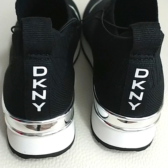 DKNY Women's Lightweight Slip-on Black Sneakers - Picture 5 of 6